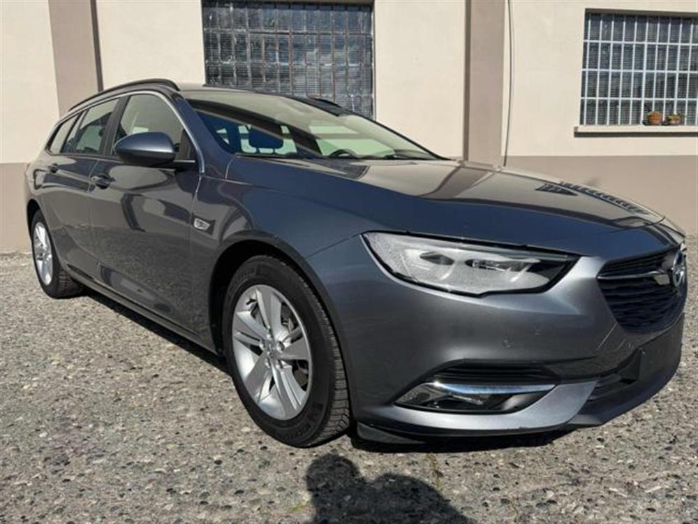 Insignia Insignia STATION WAGON ST 1.6