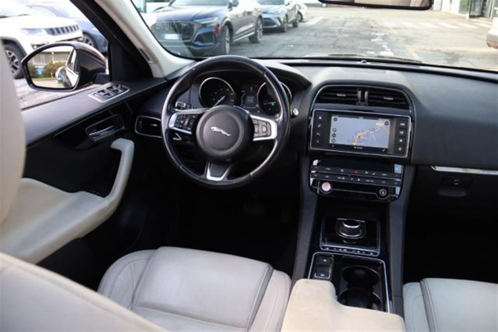 F-Pace F-Pace 2.0 D 240 CV R-DYNAM