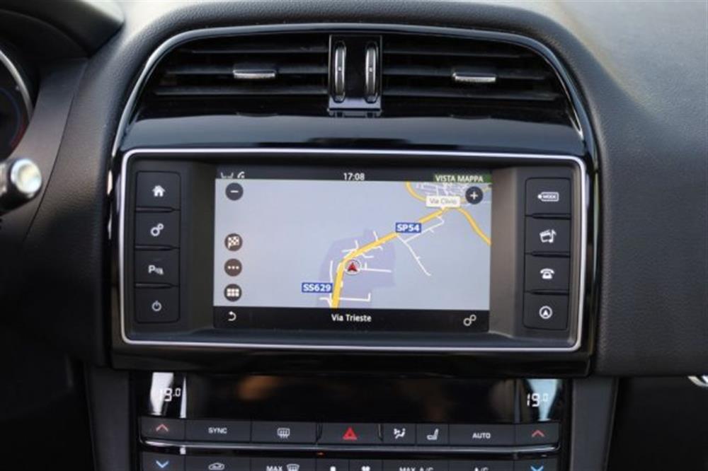 F-Pace F-Pace 2.0 D 240 CV R-DYNAM