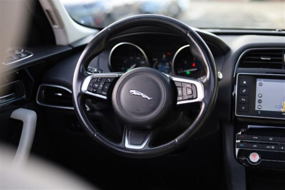 F-Pace F-Pace 2.0 D 240 CV R-DYNAM