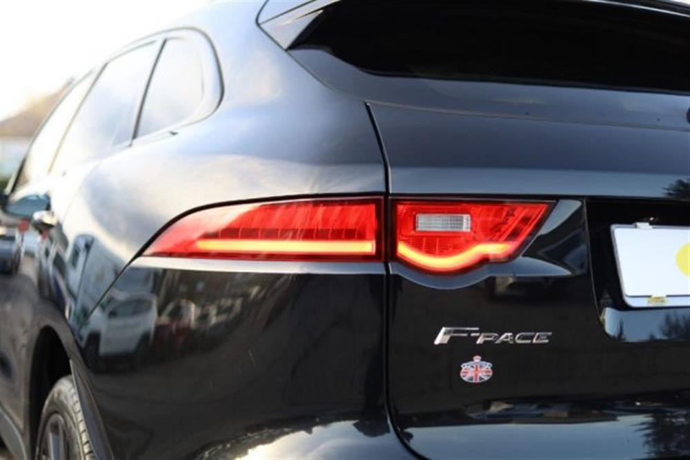 F-Pace F-Pace 2.0 D 240 CV R-DYNAM