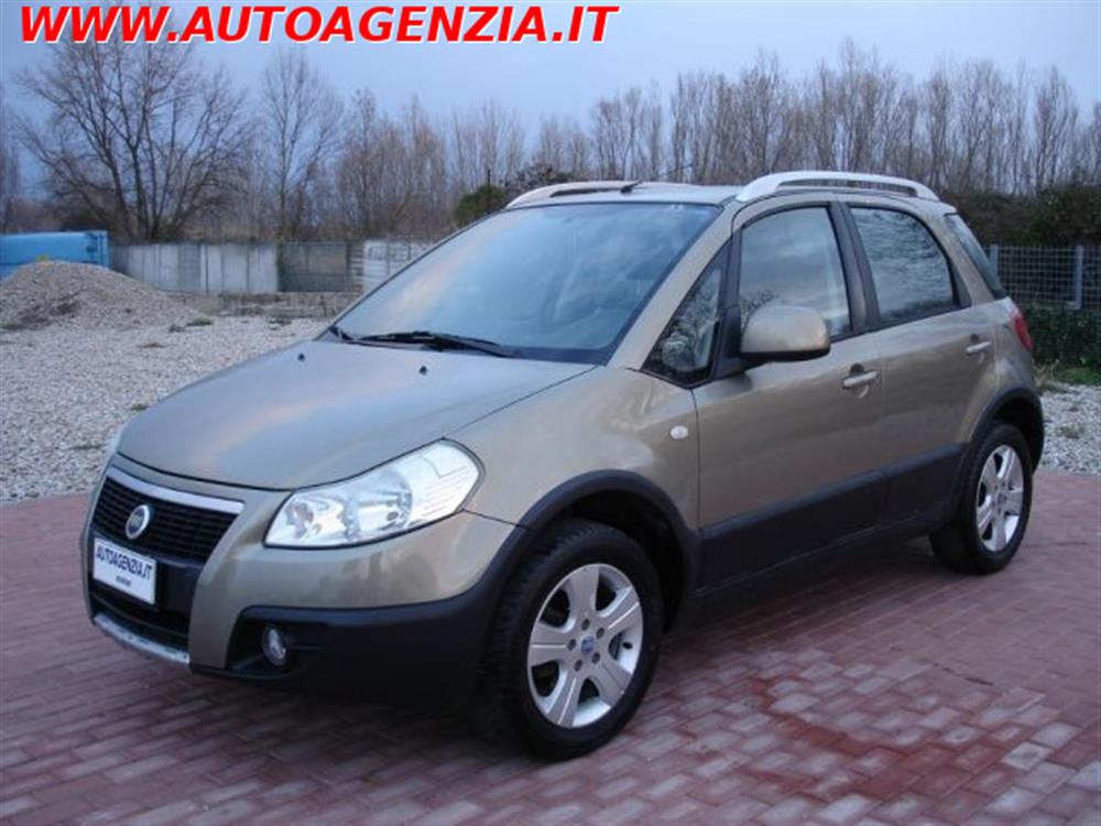 Sedici Sedici 1.9 MJT 4x4 Emotion.