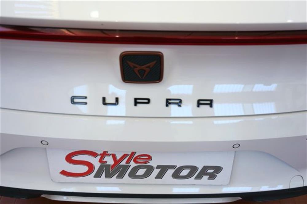 Leon Leon 1.5 Hybrid 150 CV DS