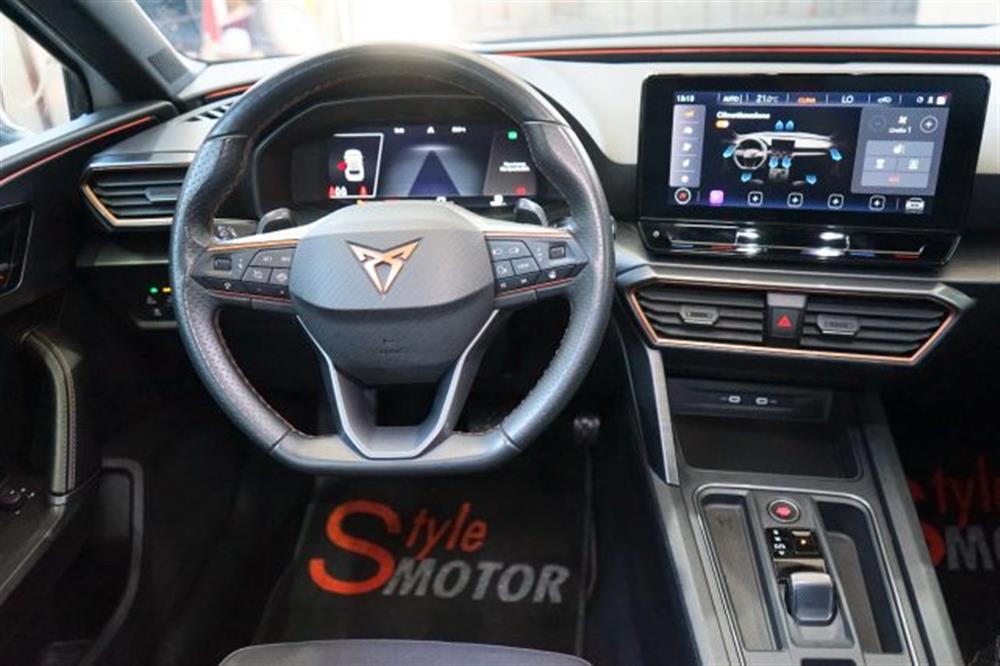 Leon Leon 1.5 Hybrid 150 CV DS