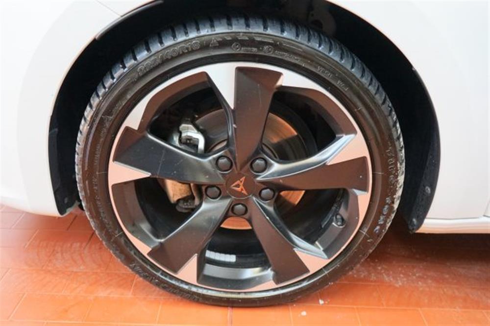Leon Leon 1.5 Hybrid 150 CV DS