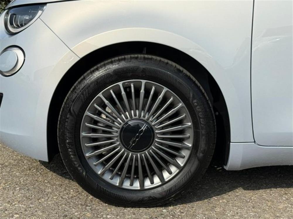 500 500 Berlina Hybrid Torin