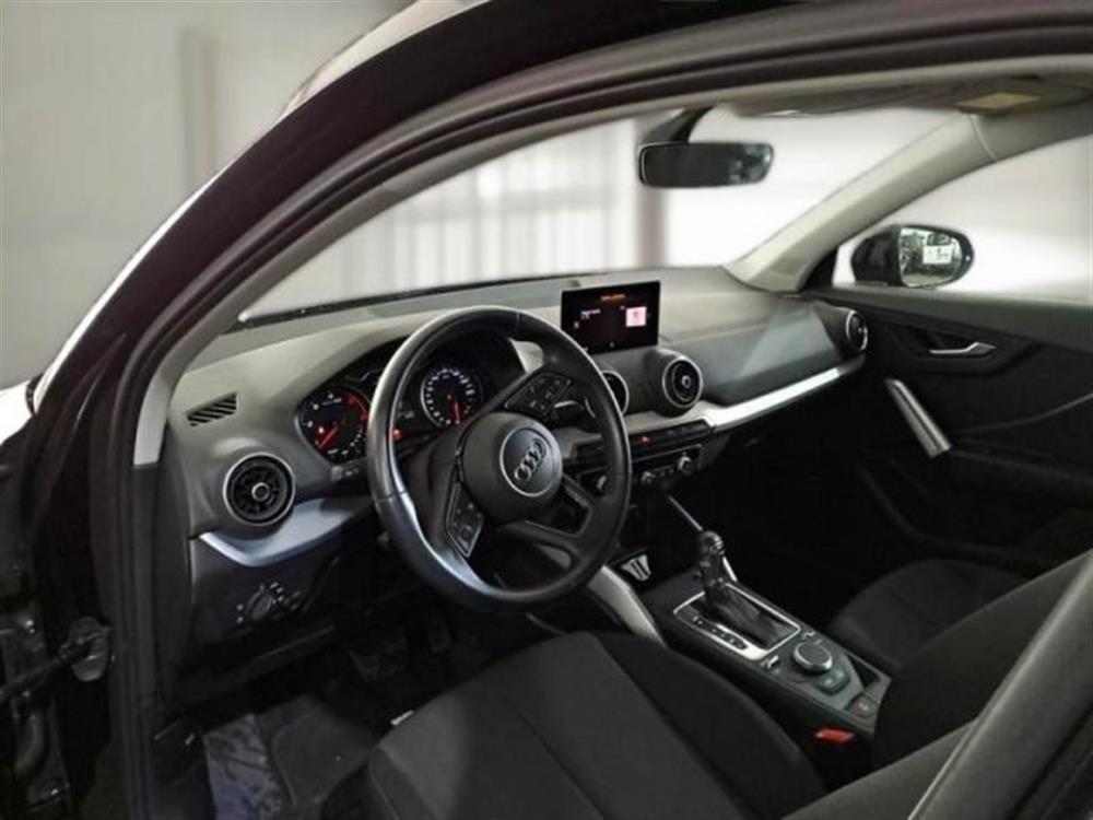Q2 Q2 30 TDI S tronic