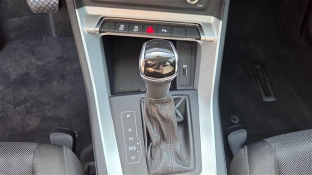 Q3 Q3 40 TFSI quattro S tr