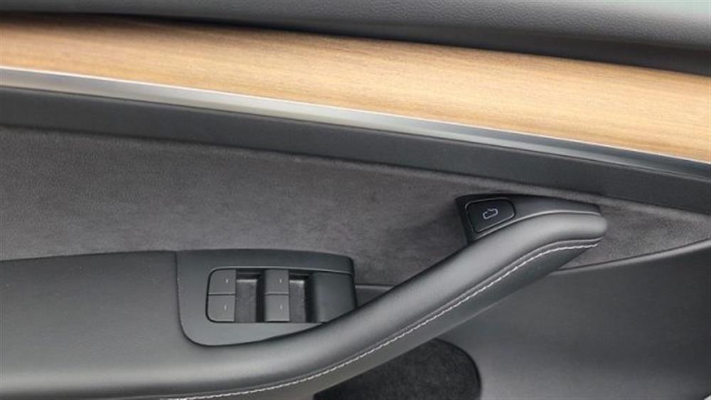 Model Y Model Y RWD PERMUTE UNICOPRO