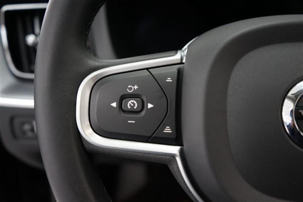XC60 XC60 B4 (d) AWD automatic