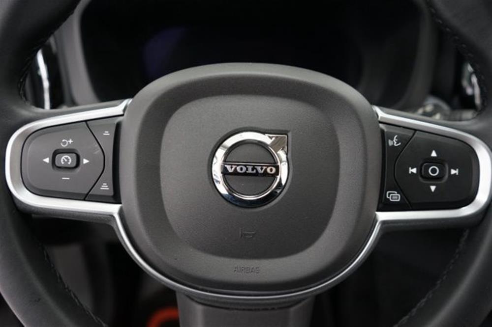 XC60 XC60 B4 (d) AWD automatic