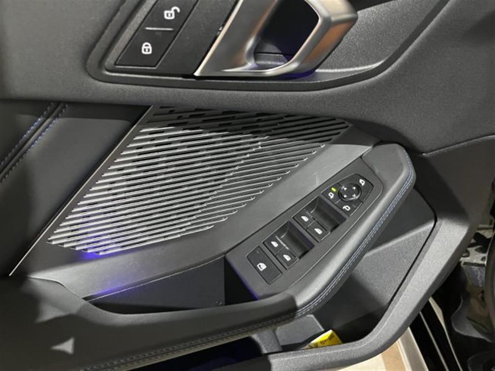 120 120 48V MSport