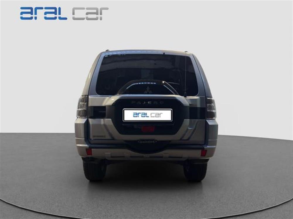 Pajero Pajero 3.2 DI-D 16V aut. In