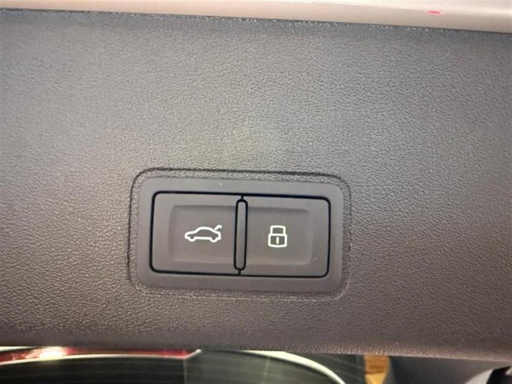 Q3 Q3 TDI S tronic S Line