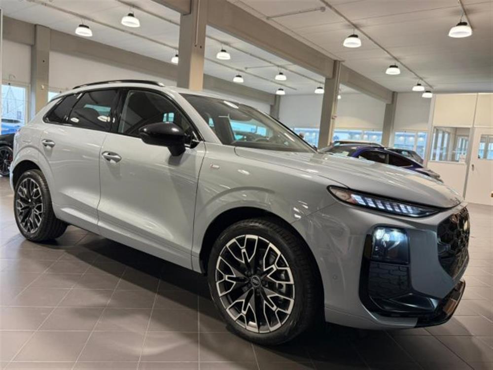 Q3 Q3 TDI S tronic S Line