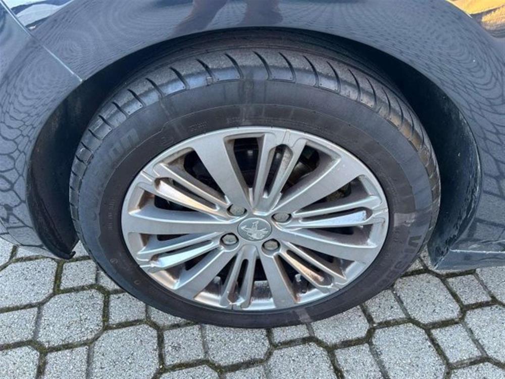 208 208 I 2015 5 Porte 1.6 B