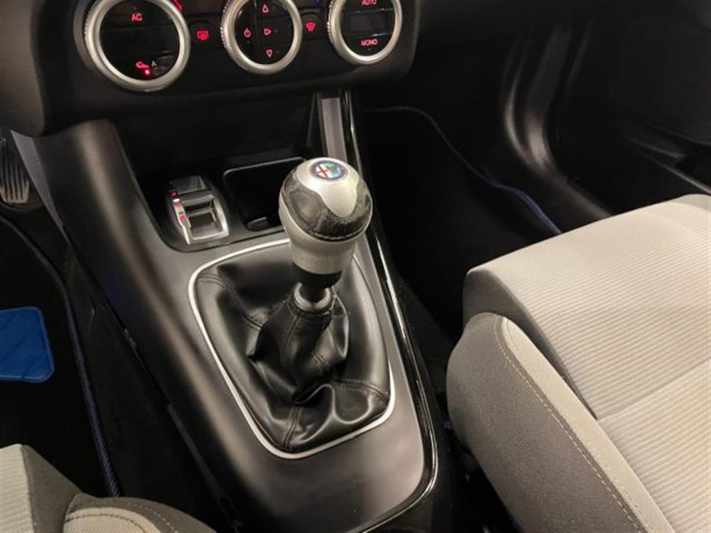 Giulietta Giulietta 2.0 JTDm-2 5P Manual