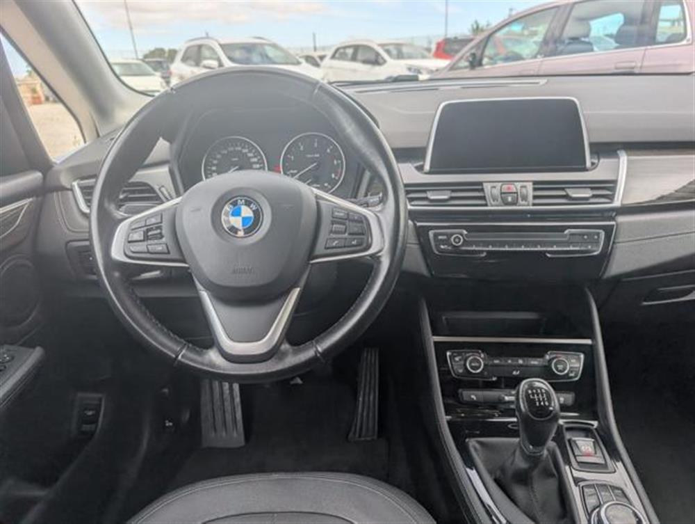 216 216 d Active Tourer Luxu