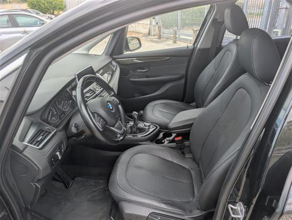 216 216 d Active Tourer Luxu