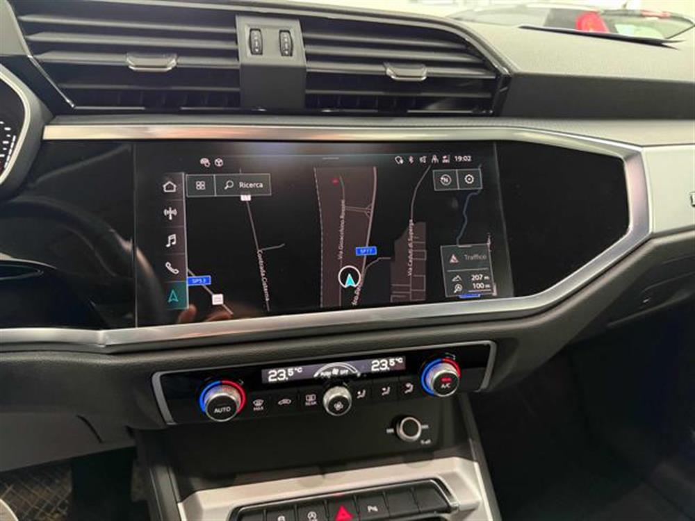 Q3 Q3 35 TDI S tronic Busi