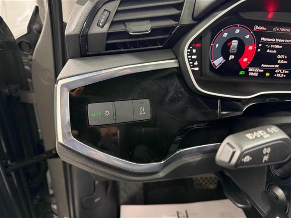 Q3 Q3 35 TDI S tronic Busi