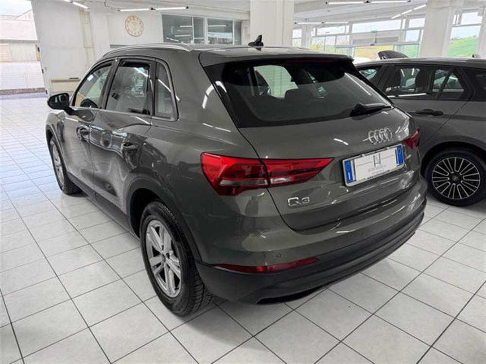 Q3 Q3 35 TDI S tronic Busi