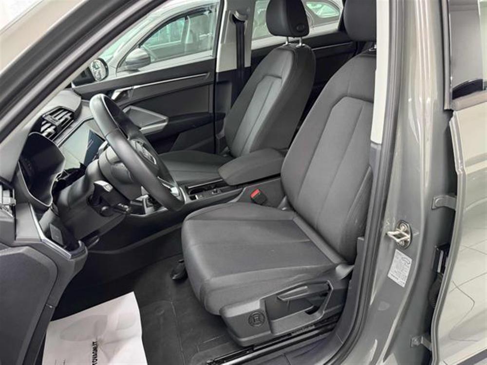 Q3 Q3 35 TDI S tronic Busi