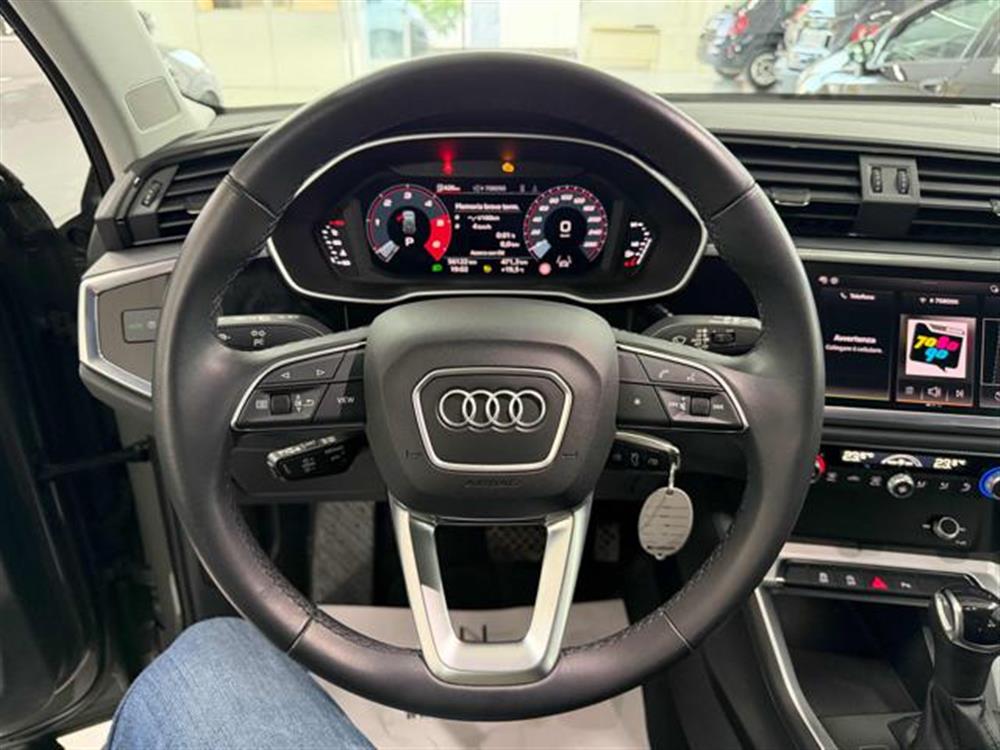 Q3 Q3 35 TDI S tronic Busi