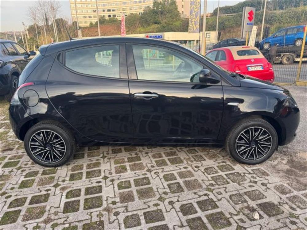 Ypsilon Ypsilon 1.0 FireFly 5 porte