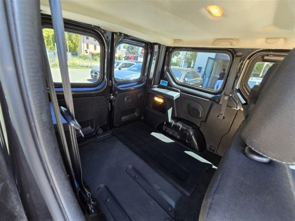 Vivaro Vivaro 1.6 BiTurbo AUTOCARR