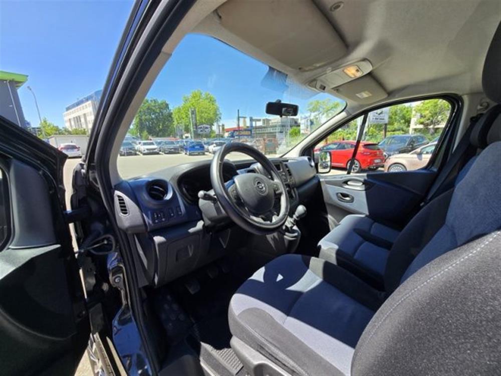 Vivaro Vivaro 1.6 BiTurbo AUTOCARR