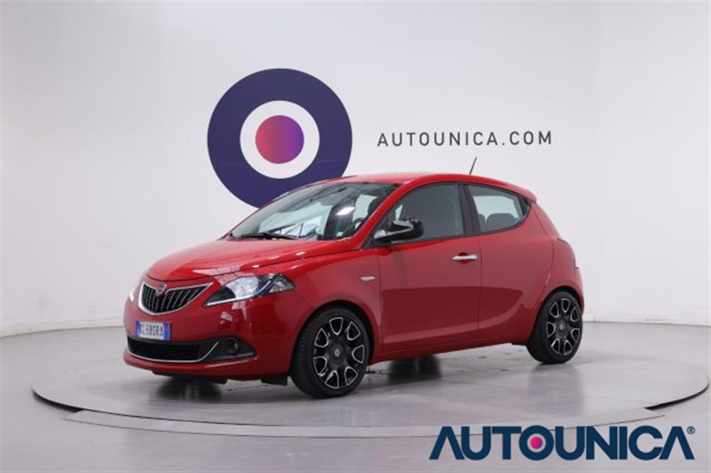 Ypsilon Ypsilon 1.0 FIREFLY 5 PORTE