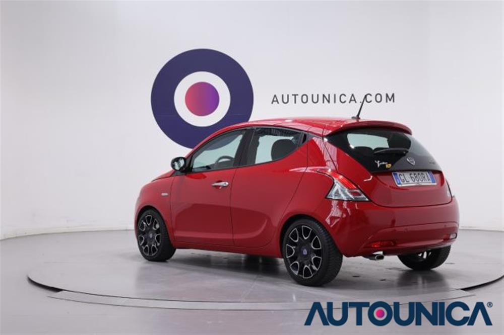 Ypsilon Ypsilon 1.0 FIREFLY 5 PORTE