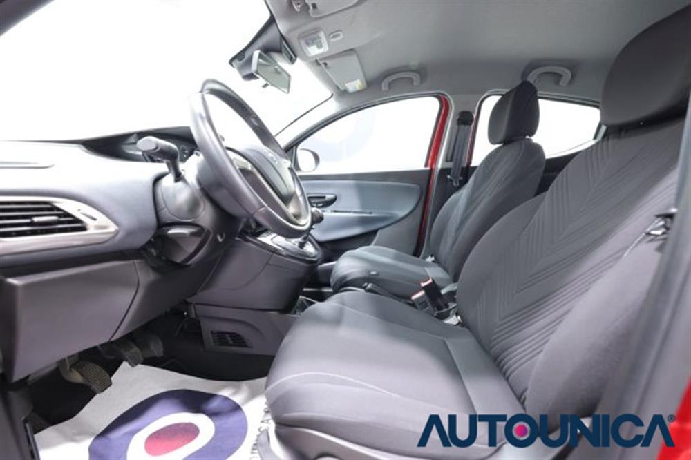 Ypsilon Ypsilon 1.0 FIREFLY 5 PORTE