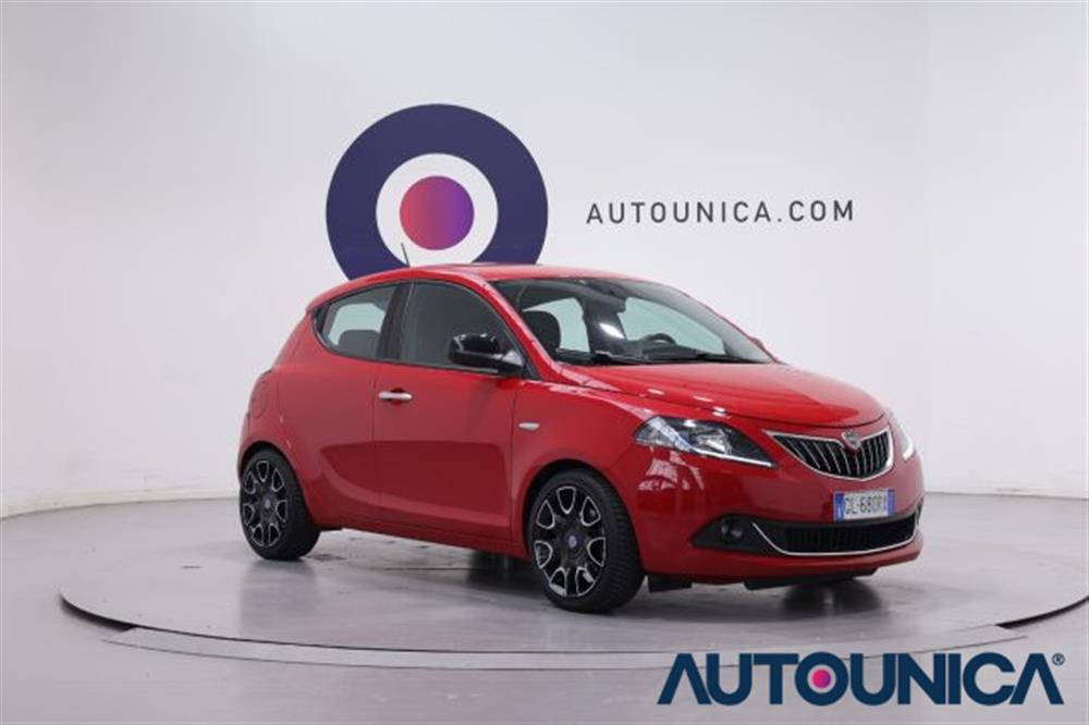 Ypsilon Ypsilon 1.0 FIREFLY 5 PORTE