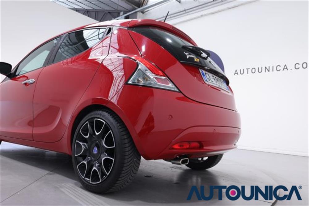 Ypsilon Ypsilon 1.0 FIREFLY 5 PORTE