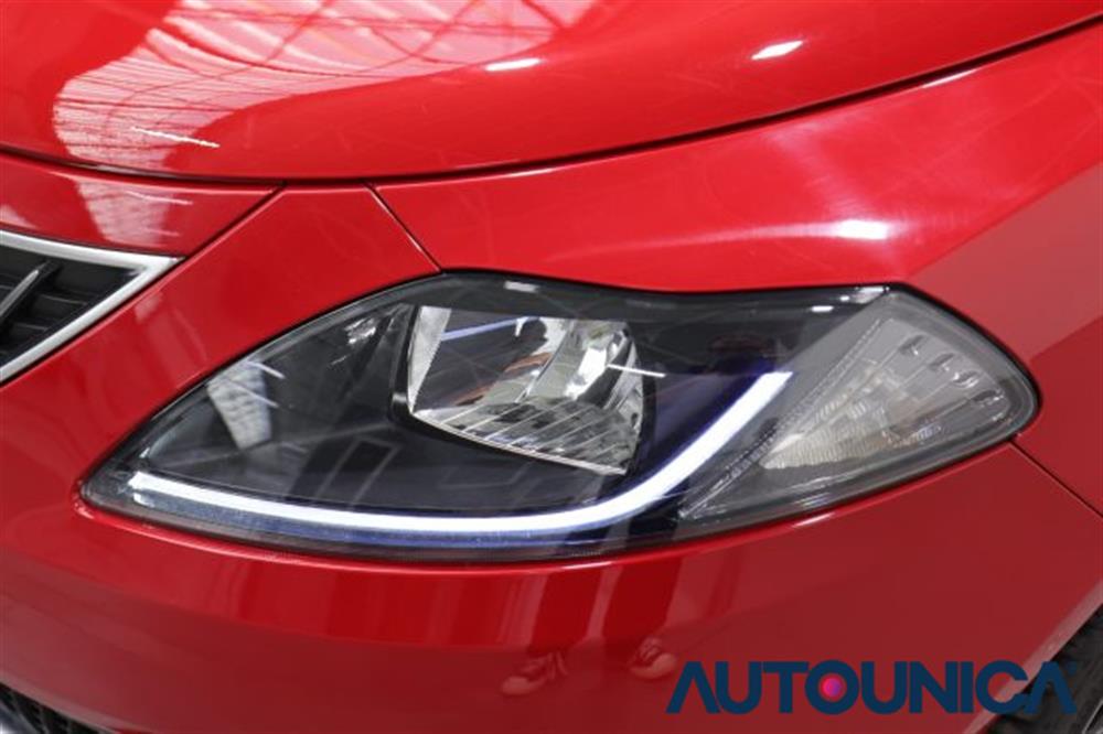 Ypsilon Ypsilon 1.0 FIREFLY 5 PORTE