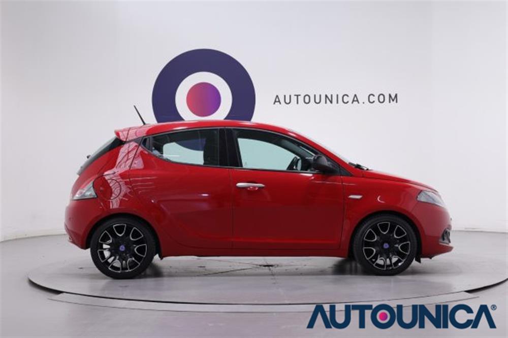 Ypsilon Ypsilon 1.0 FIREFLY 5 PORTE