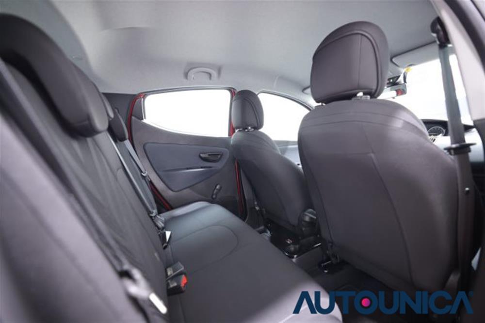 Ypsilon Ypsilon 1.0 FIREFLY 5 PORTE