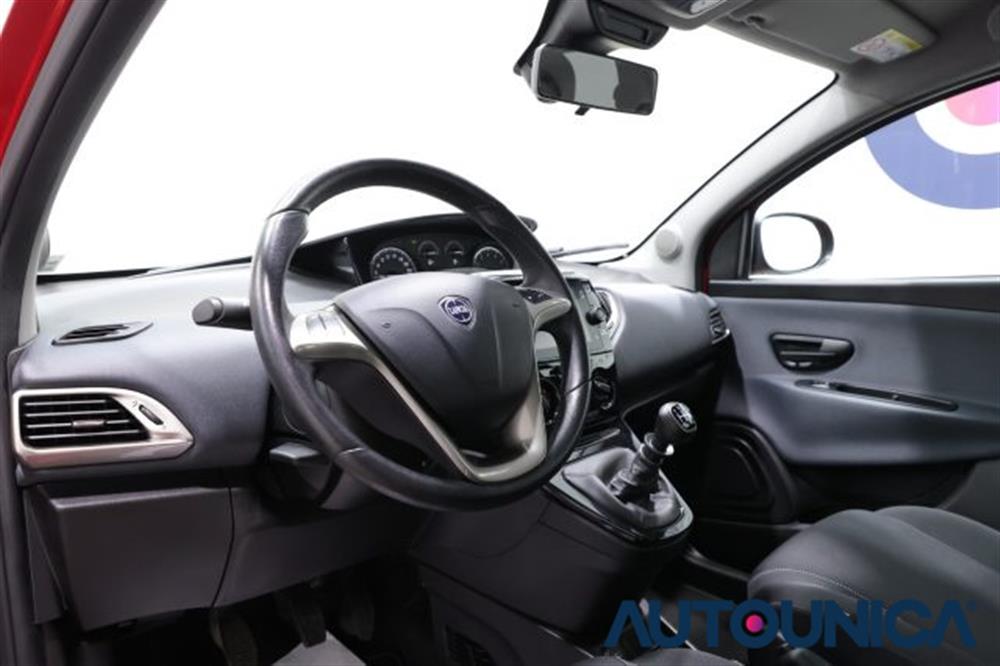 Ypsilon Ypsilon 1.0 FIREFLY 5 PORTE