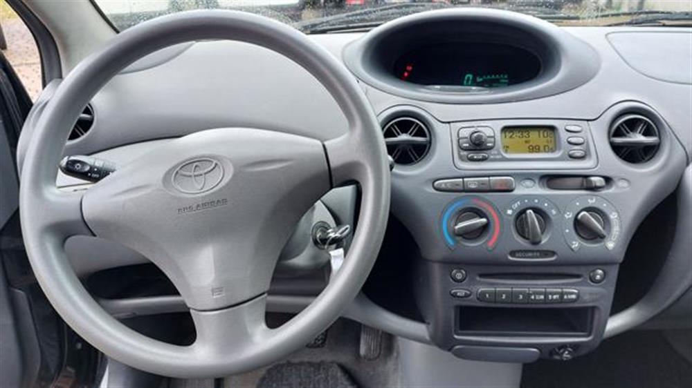 Yaris Yaris 1.0i 16V cat 5 porte