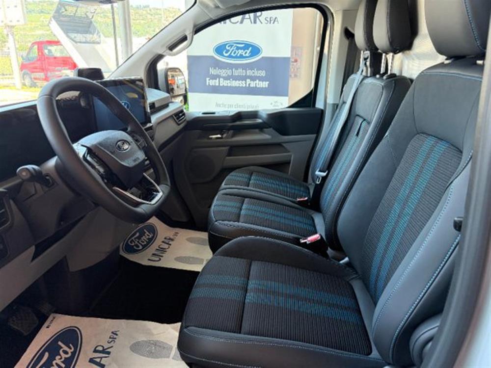 Transit Custom Transit Custom 320 L1H1 VAN SPORT 2