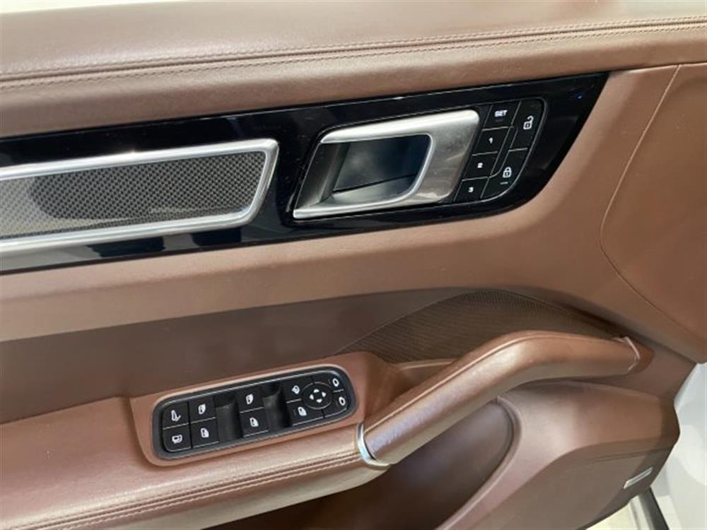 Cayenne Cayenne 3.0 V6 E-Hybrid Aut.
