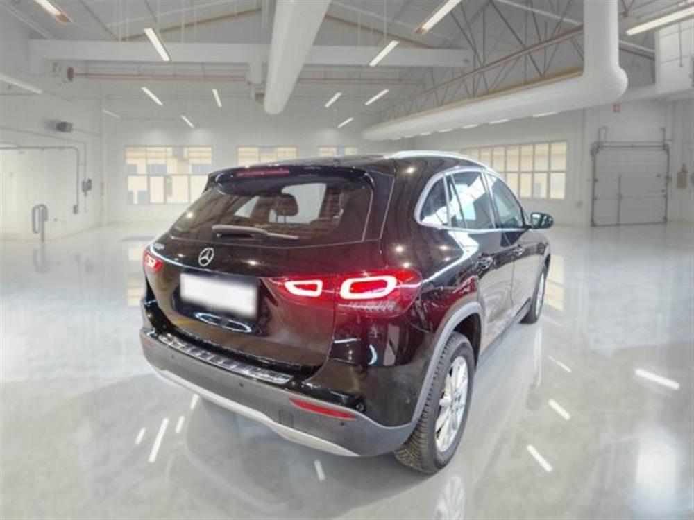 GLA 200 GLA 200 d Automatic Business