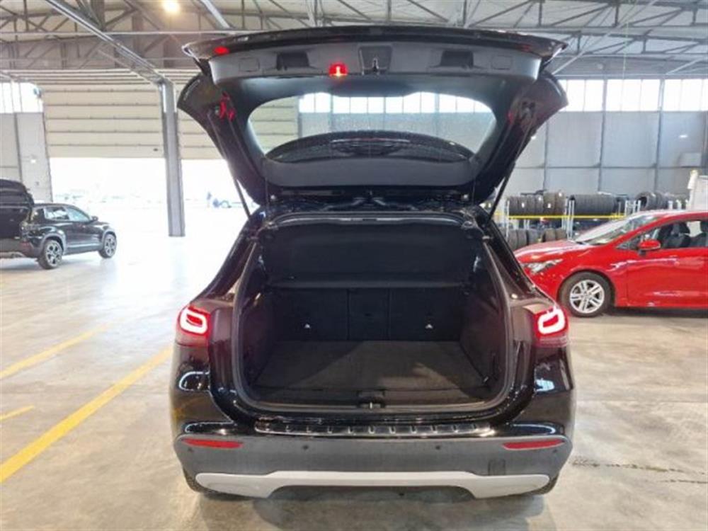 GLA 200 GLA 200 d Automatic Business