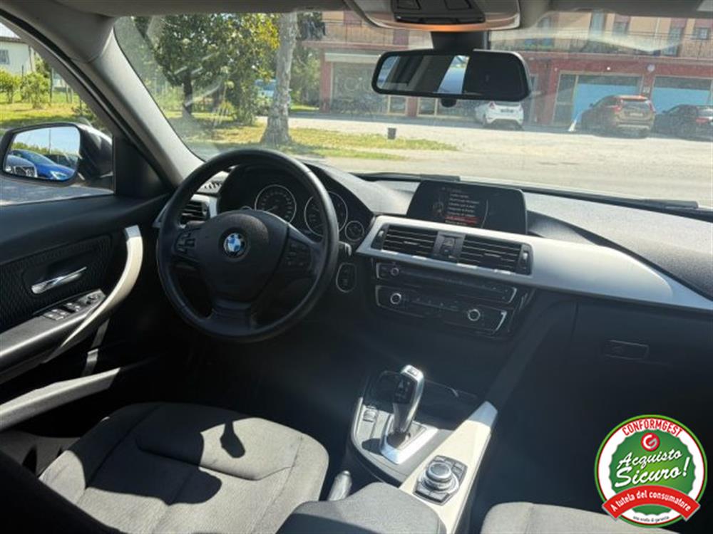 318 318 d Touring Sport Auto