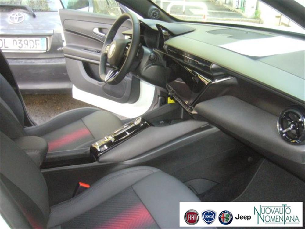 Junior Junior 1.2 136 CV Hybrid eD