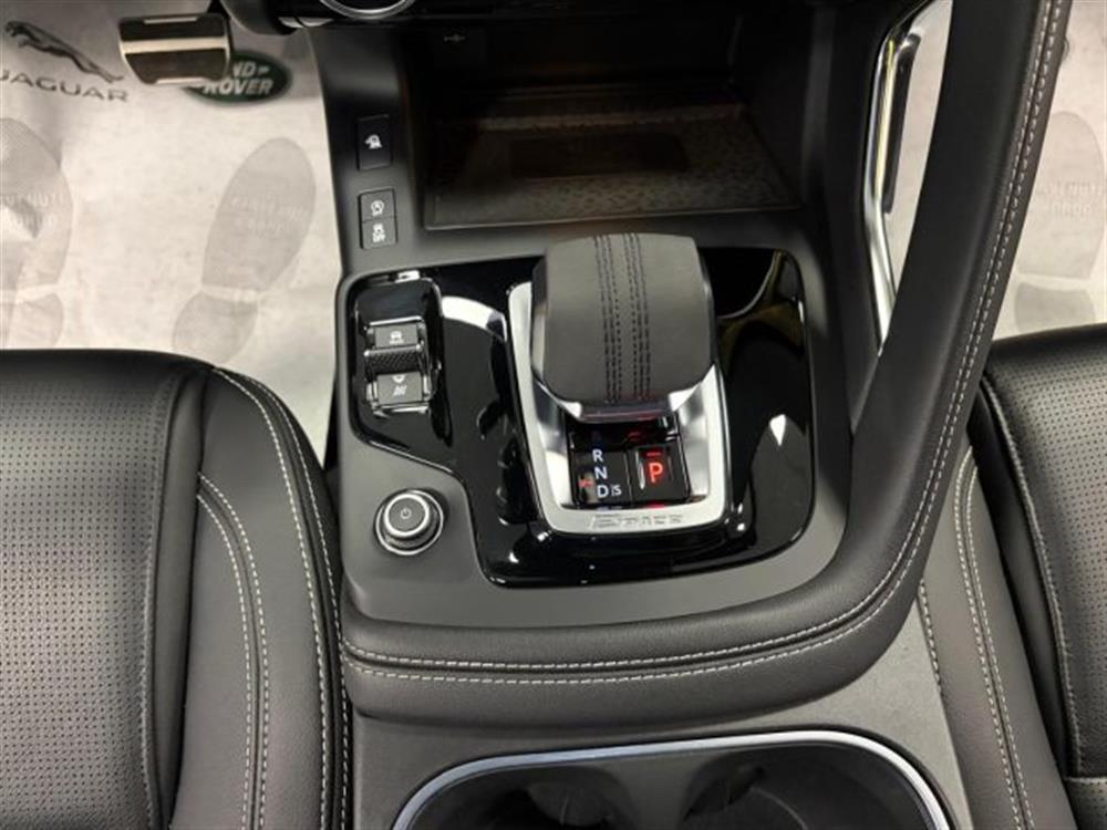 E-Pace E-Pace 2.0 ibrido/diesel 20