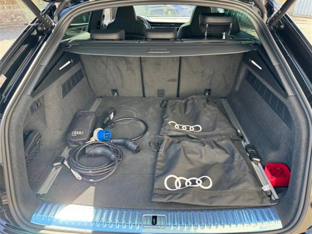 Q8 Q8 SUV TFSI e quattro 2
