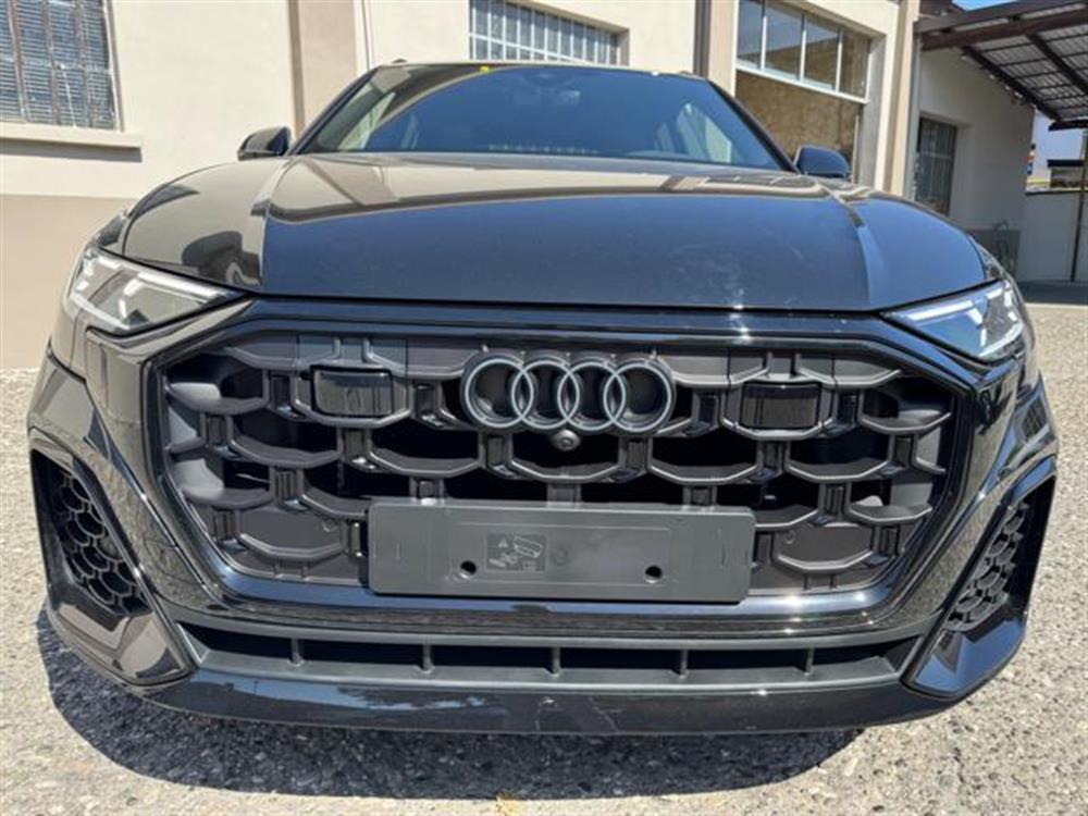 Q8 Q8 SUV TFSI e quattro 2